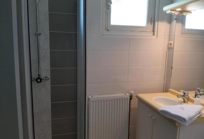 정원 전망 4인용 스탠다드 룸, Home Des Pins Sarl