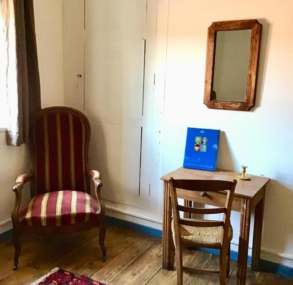 חדר סטנדרט, Orfenor