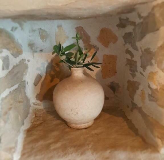 سوئیت با تخت بزرگ, Dvor Vipolže