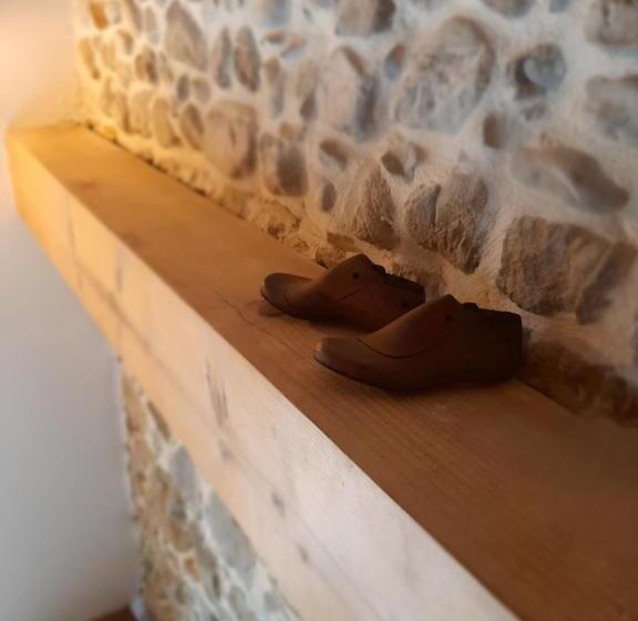 اتاق سوپریور خانوادگی, Dvor Vipolže