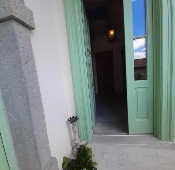 سوییت اجرایی, Dvor Vipolže