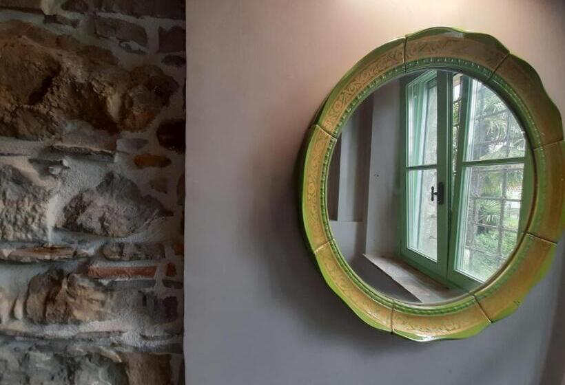 سوییت اجرایی, Dvor Vipolže