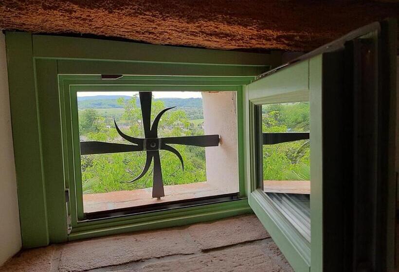 سوییت خانوادگی, Dvor Vipolže