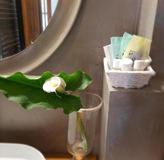 اتاق سوپریور خانوادگی, Dvor Vipolže