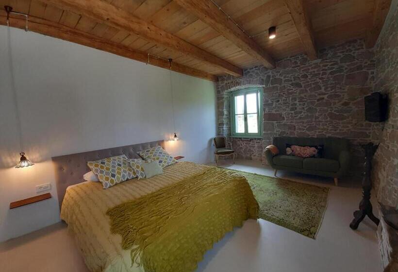 سوییت اجرایی, Dvor Vipolže