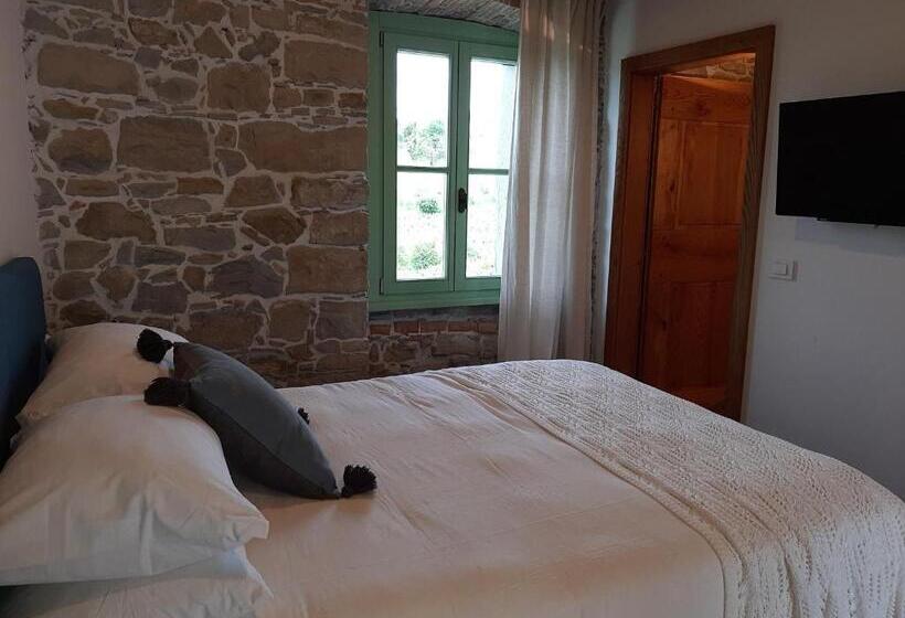 اتاق استاندارد با چشمانداز باغ, Dvor Vipolže