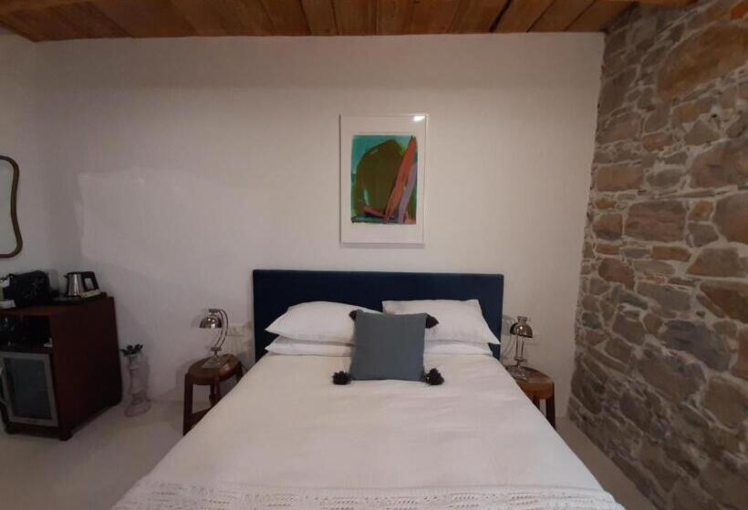 اتاق استاندارد با چشمانداز باغ, Dvor Vipolže