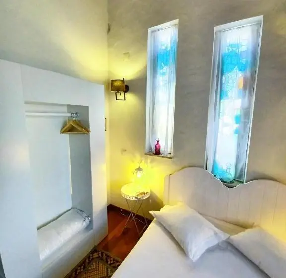 اتاق عادی, Refugio Das Artes