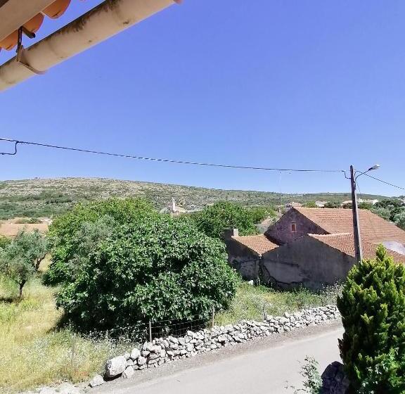 غرفة أساسية, Refugio Das Artes