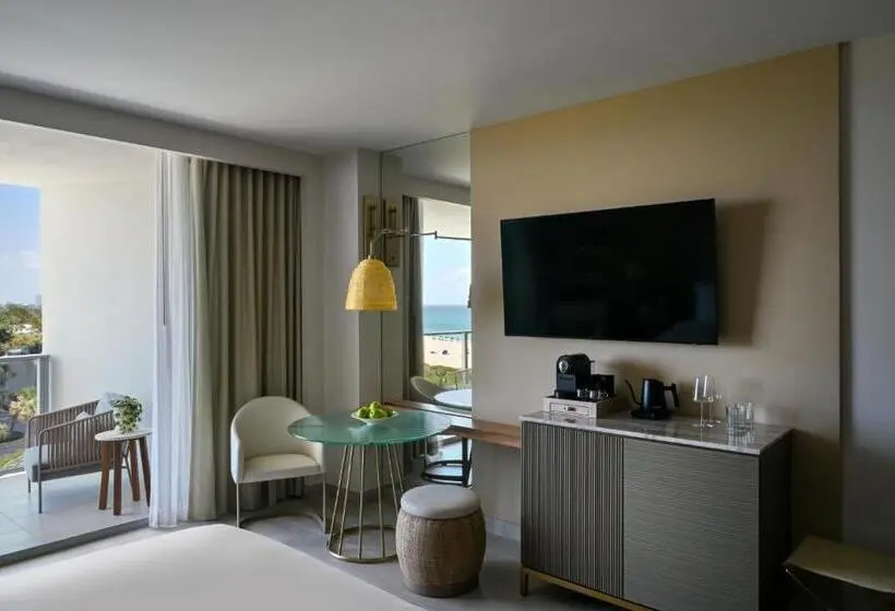キングサイズベッドのデラックスルーム, Amrit Ocean Resort & Residences Singer Island