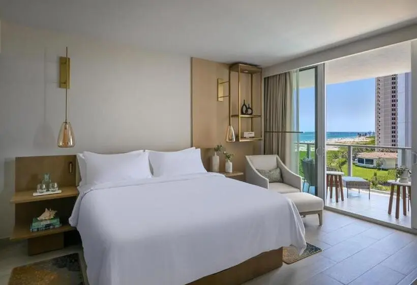 キングサイズベッドのデラックスルーム, Amrit Ocean Resort & Residences Singer Island