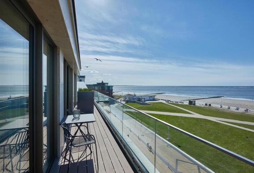 סוויטת ג'וניור עם מרפסת, Misan