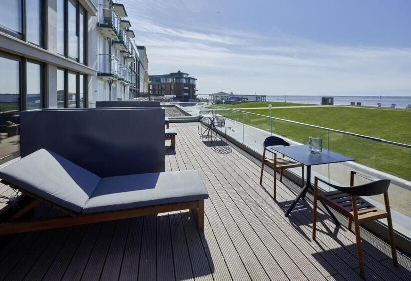 סוויטת ג'וניור עם מרפסת, Misan