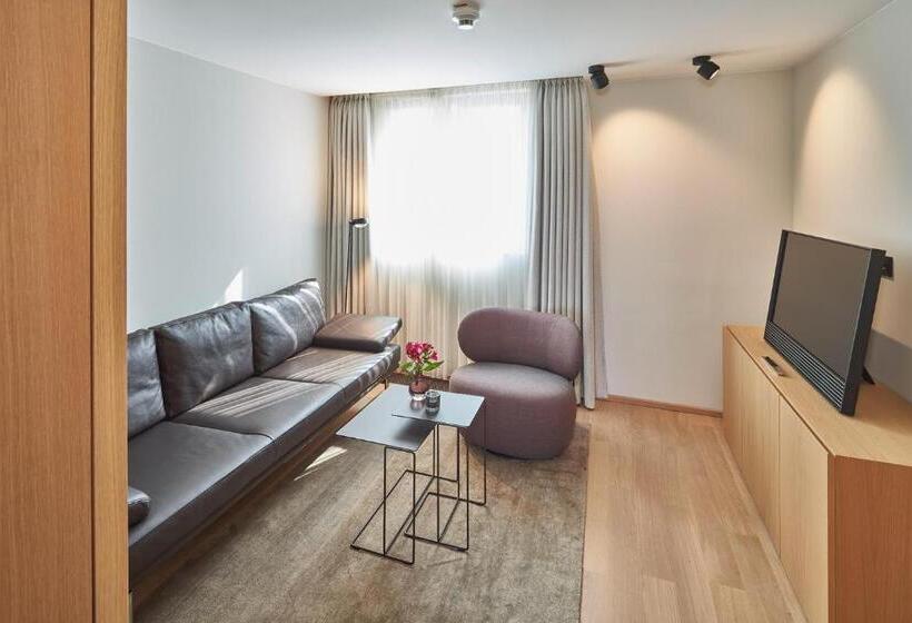 סוויטת ג'וניור נוף לים, Misan