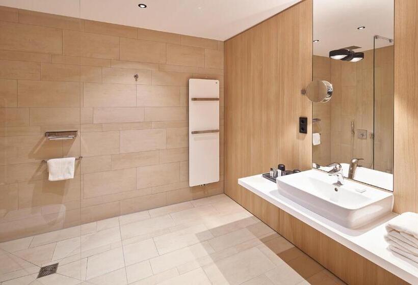 חדר סטנדרט, Misan