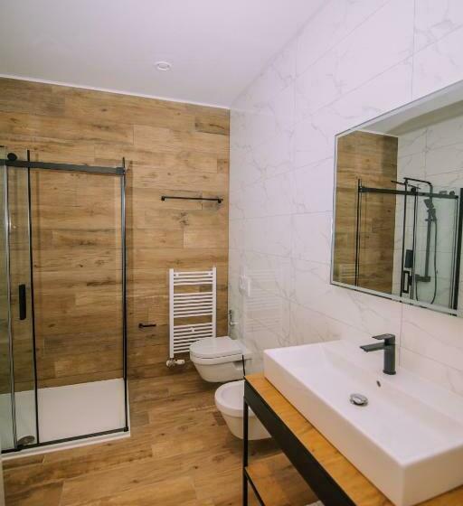 آپارتمان لوکس 1 خوابه, Salis