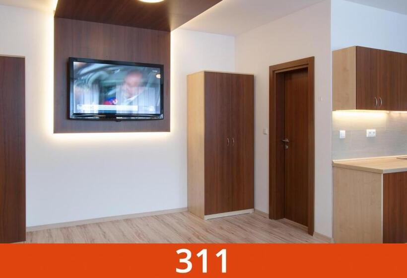 Номер Superior, Sisi Pension