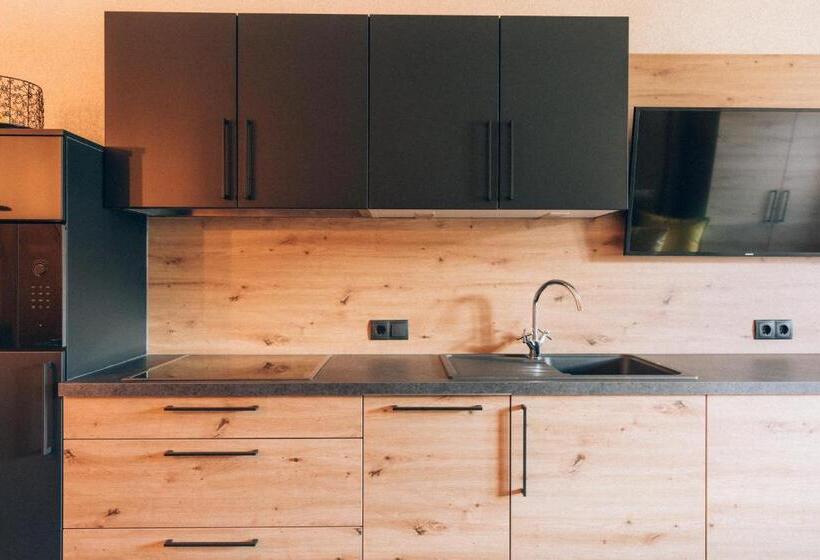 Апартаменты 1 Спальня, Burg1990