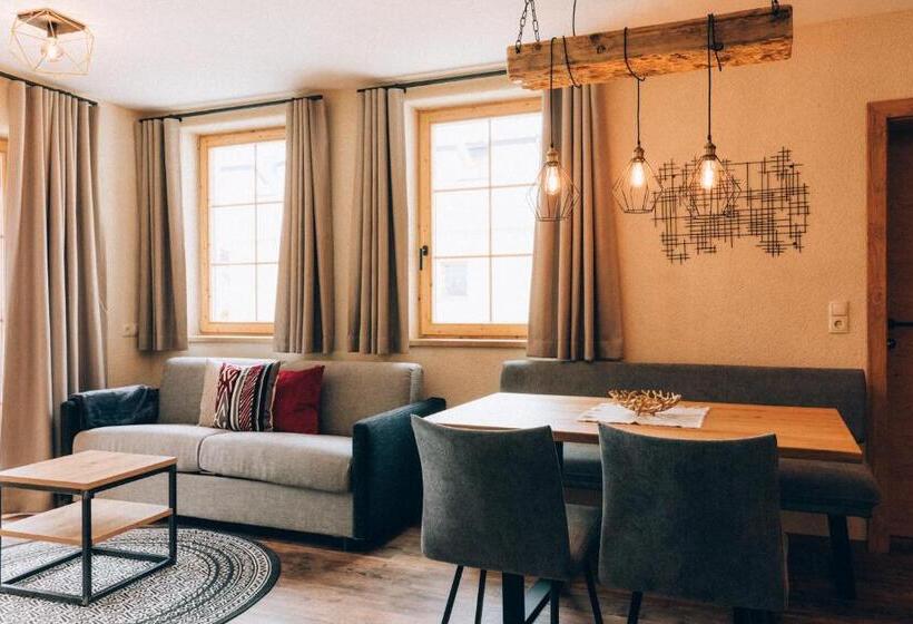 Апартаменты 2 Спальни, Burg1990