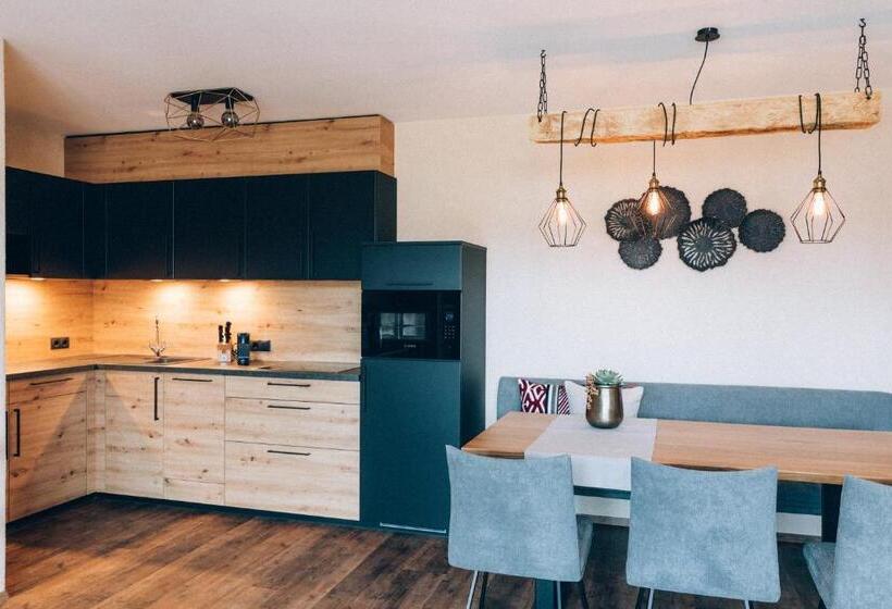 Апартаменты 2 Спальни, Burg1990