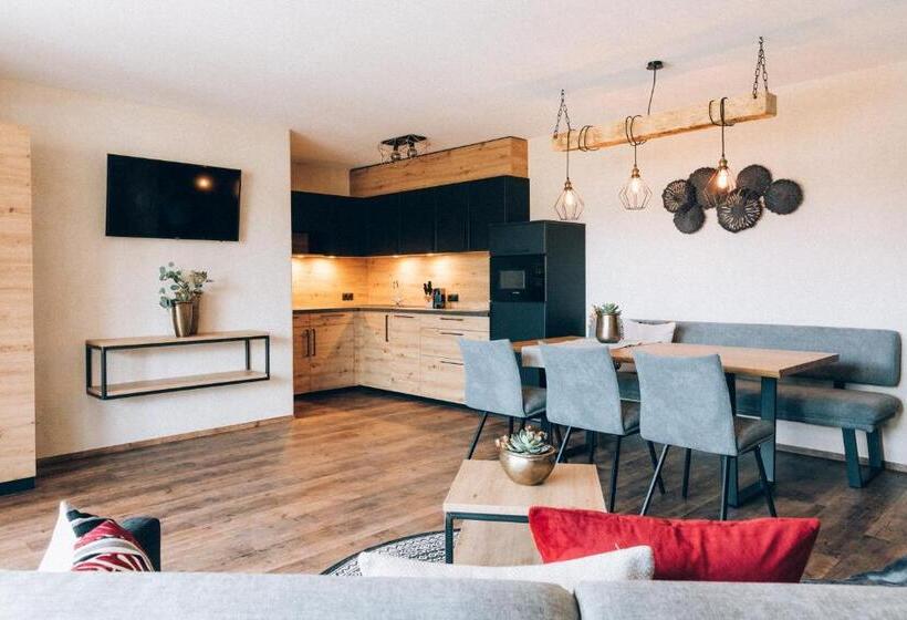 Апартаменты 2 Спальни, Burg1990