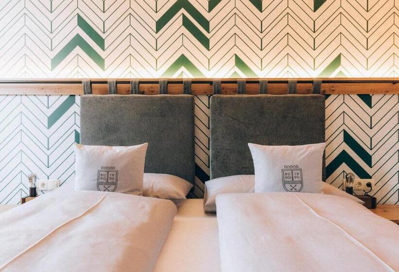 Апартаменты 3 Спальни, Burg1990