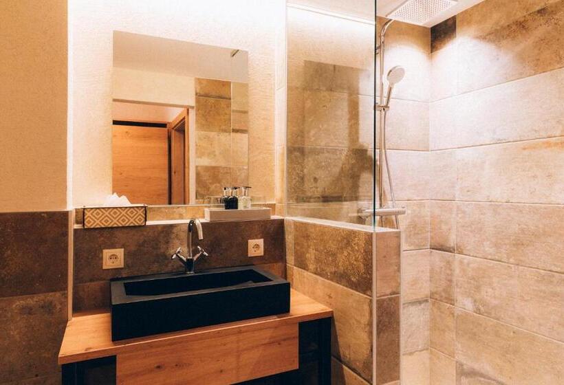 Апартаменты 3 Спальни, Burg1990