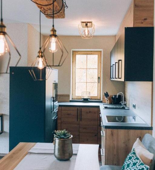 Апартаменты 3 Спальни, Burg1990