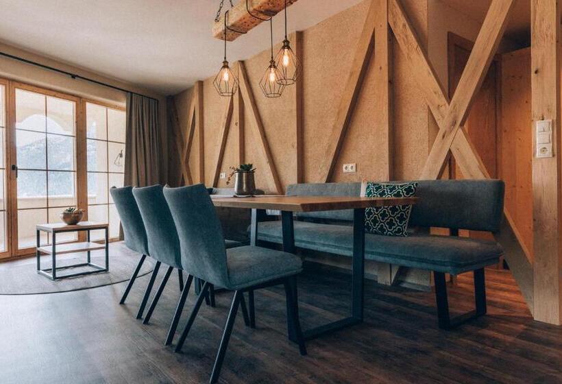 Апартаменты 3 Спальни, Burg1990