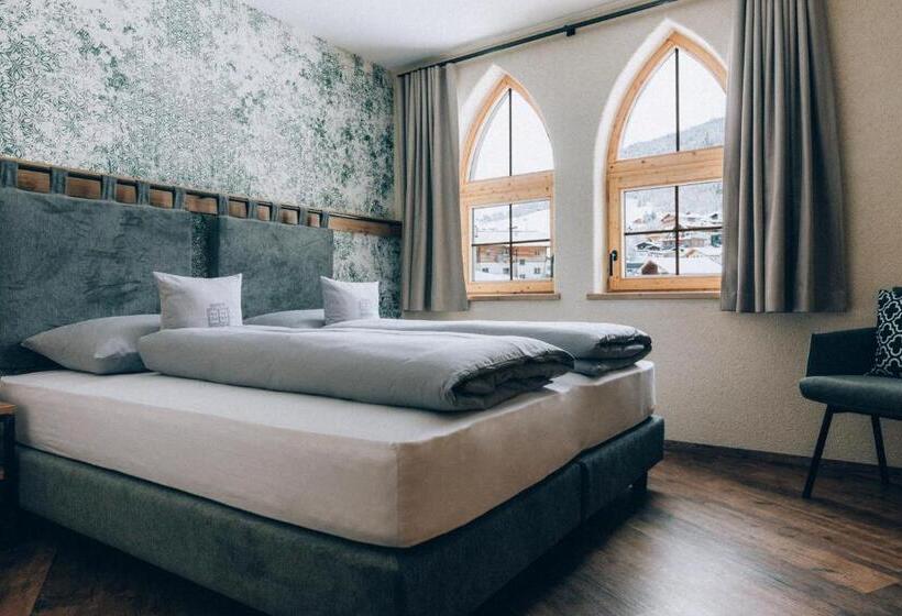 Апартаменты 3 Спальни, Burg1990