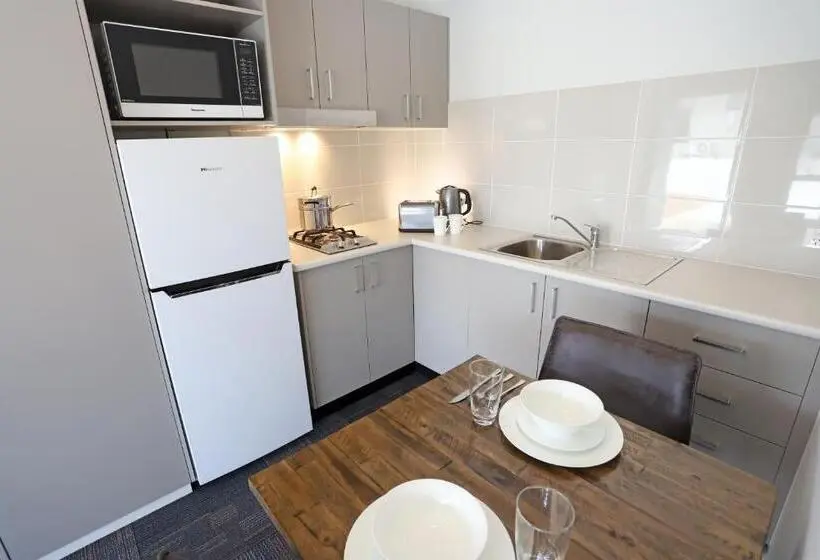 اتاق استاندارد, Eastend Studio Apartments