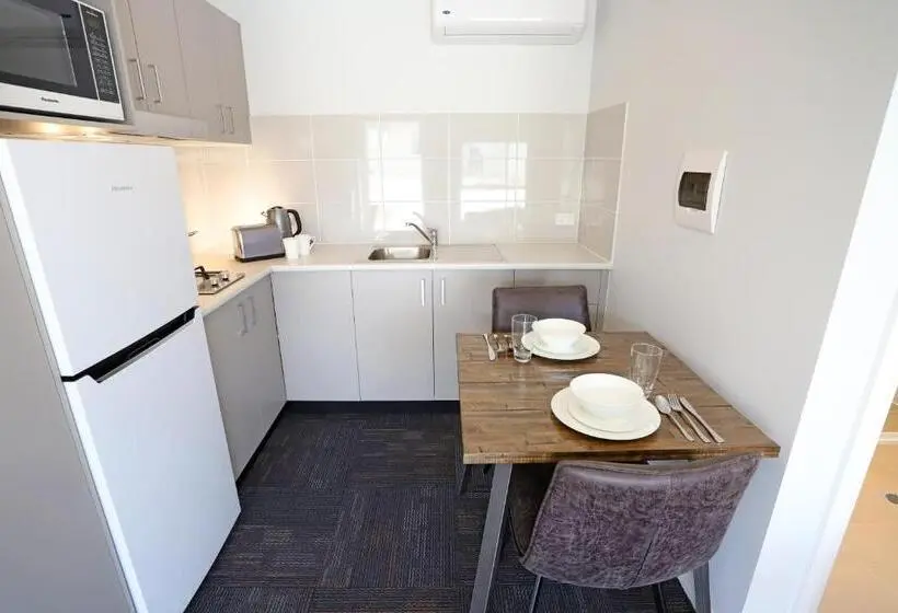 اتاق استاندارد, Eastend Studio Apartments