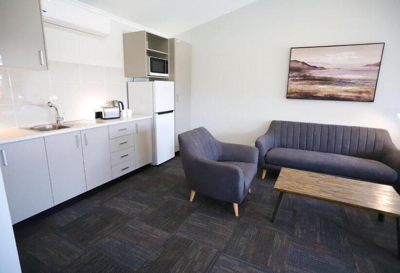 اتاق لوکس, Eastend Studio Apartments