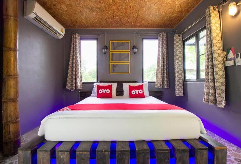 Люкс, Oyo 999 Baan Pak Rom Ruen