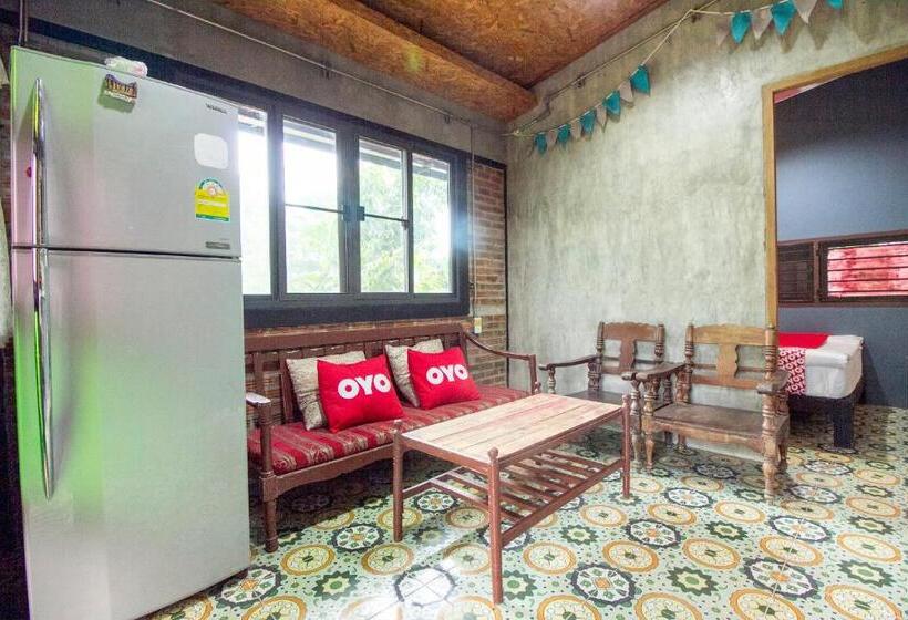 Люкс 2 Спальни, Oyo 999 Baan Pak Rom Ruen