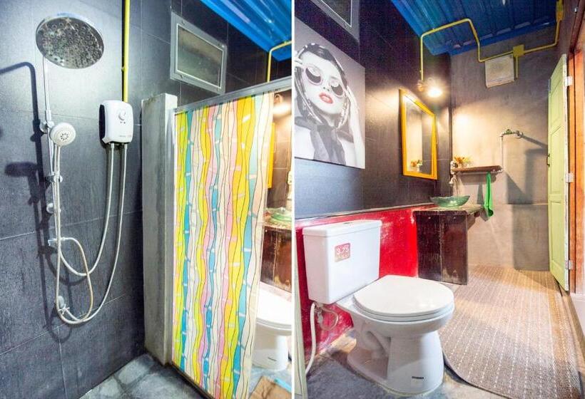 Люкс 2 Спальни, Oyo 999 Baan Pak Rom Ruen