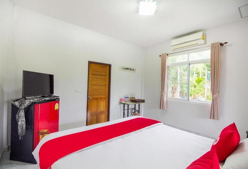 Номер Deluxe, Oyo 999 Baan Pak Rom Ruen