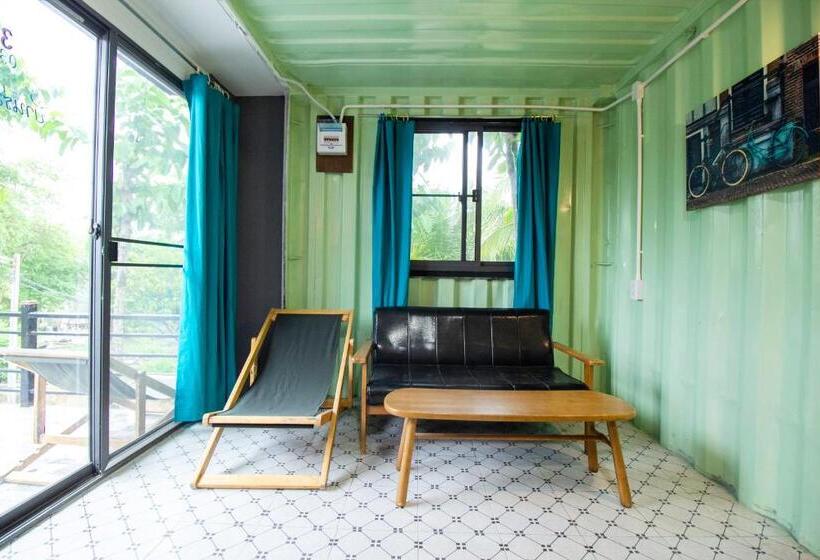 Номер Deluxe Кровать Кинг, Oyo 999 Baan Pak Rom Ruen