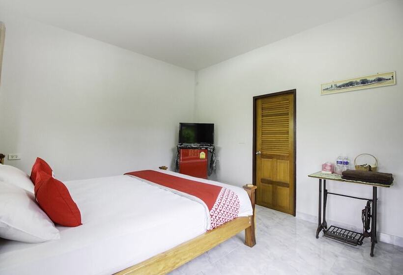 Номер Deluxe, Oyo 999 Baan Pak Rom Ruen