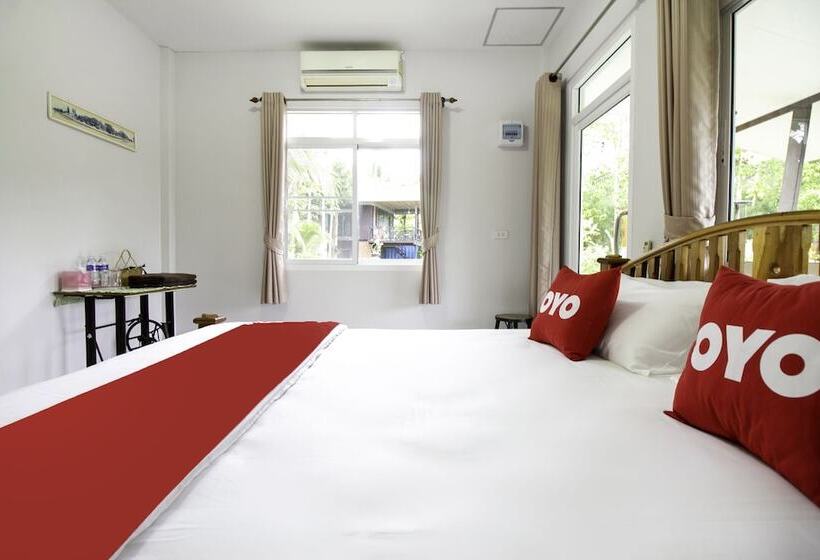 Номер Deluxe, Oyo 999 Baan Pak Rom Ruen