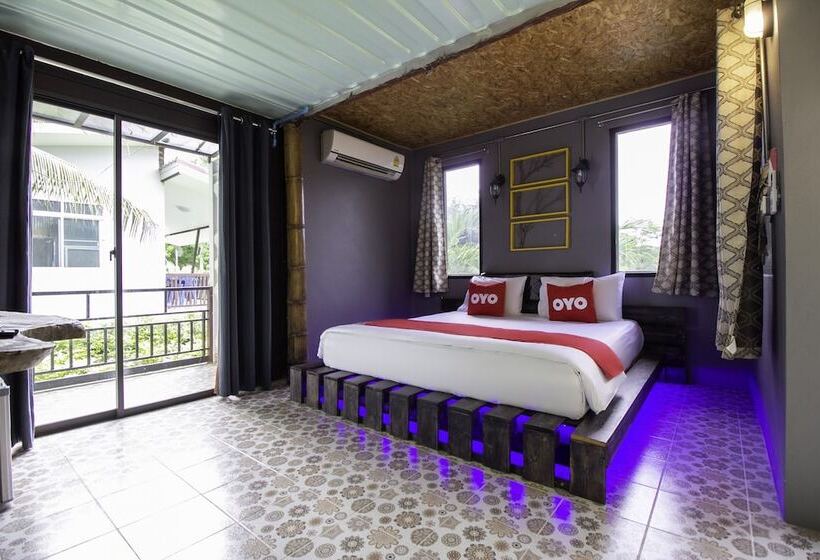 Люкс, Oyo 999 Baan Pak Rom Ruen