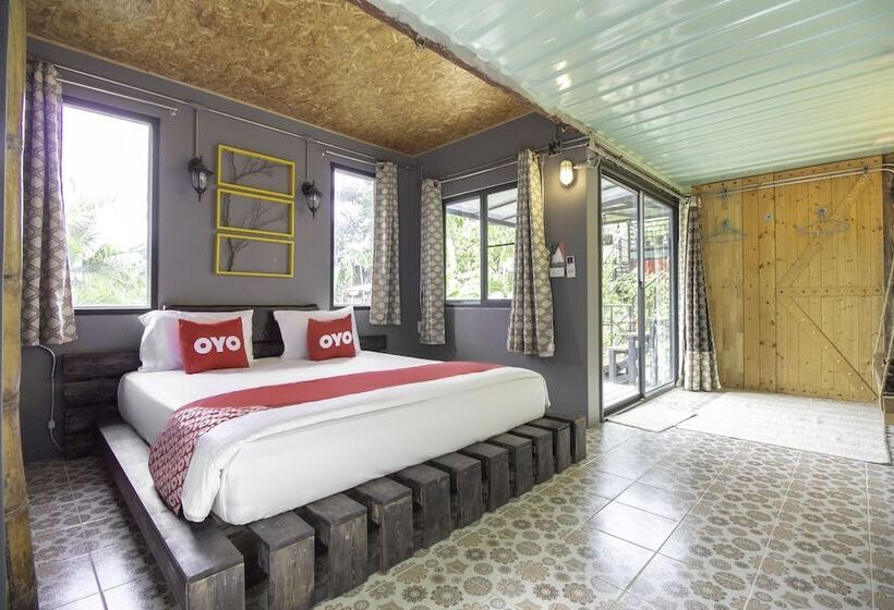 Люкс, Oyo 999 Baan Pak Rom Ruen