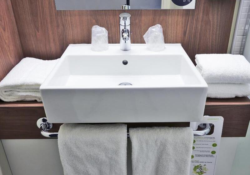 Номер Deluxe, Oyo 999 Baan Pak Rom Ruen