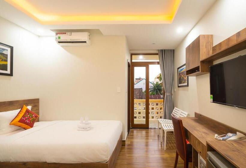 اتاق سوپریور با بالکن, The Lit Villa Hoi An