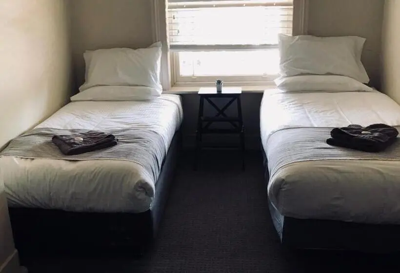 Cama em Quarto Partilhado com Casa de Banho partilhada, The Woolpack