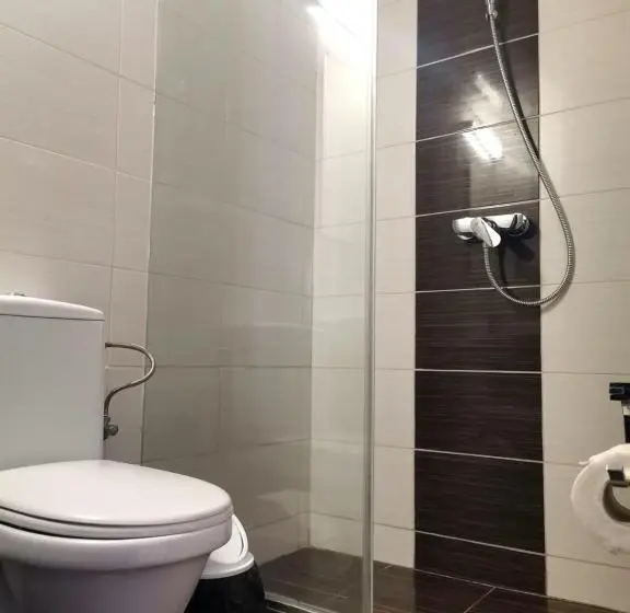 Economy Room, Complex Vraja Mării Costinești
