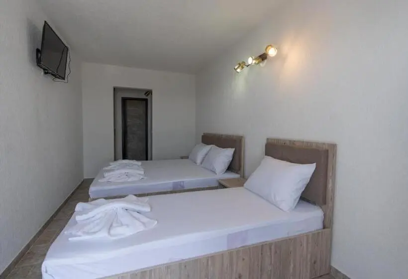 Standard Triple Room, Complex Vraja Mării Costinești