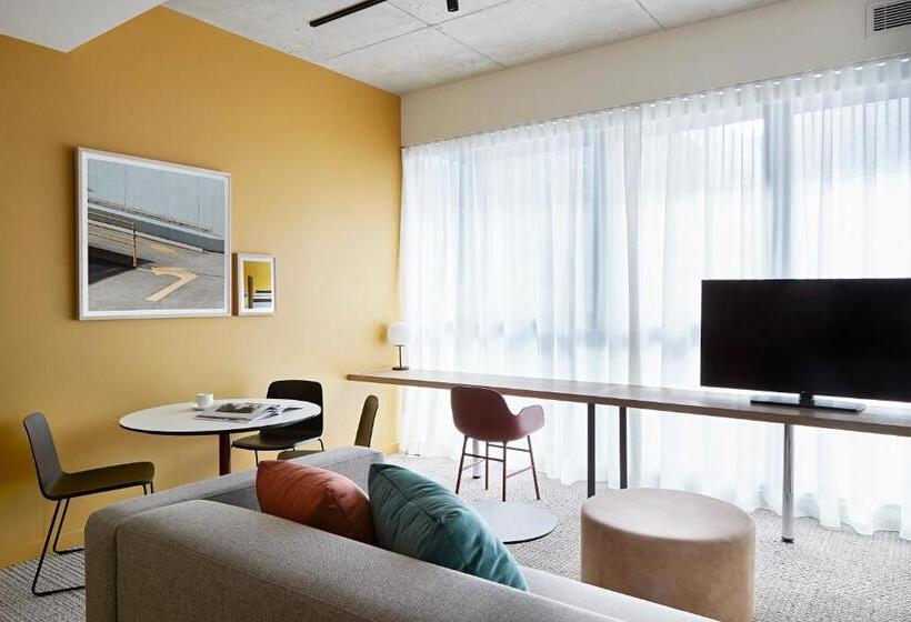 דירת שני חדרים, Lanbruk Richmond Hill