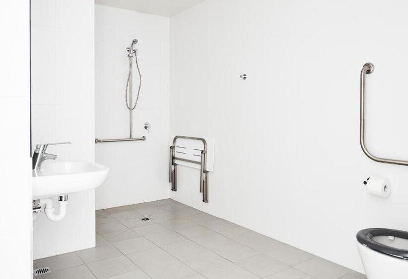 דירת חדר, Lanbruk Richmond Hill