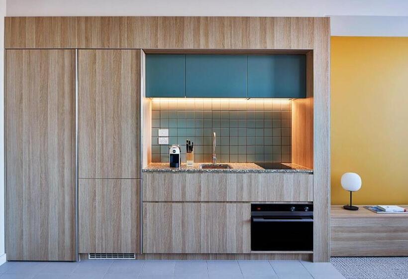 דירת 2 חדרים עם טרסה, Lanbruk Richmond Hill